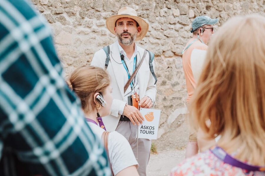 2-Hour Pompeii Child-Friendly Tour - Foro Civile and Basilica: Where people actually spent their day