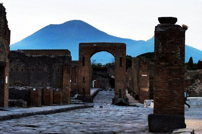 2 Hours Private Tour in Pompeii with Archaeologist - Key things that make this Pompeii tour work