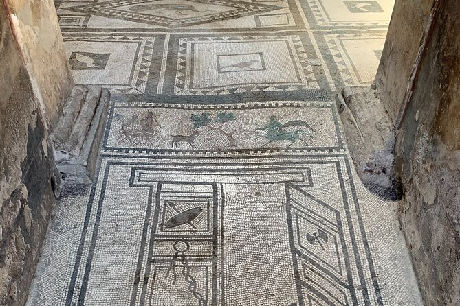 2 Hours Private Tour of Pompeii for Journey Through Time - Mt. Vesuvius and AD 79: The Story That Makes the Stones Mean Something