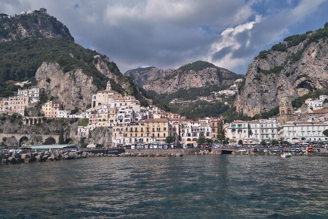 3 - Day All-Inclusive Sailing Adventure: Capri, Positano & Amalfi - Day 1 in Capri: Harbor Mooring, Boat Taxi Options, and Sunset Dinner