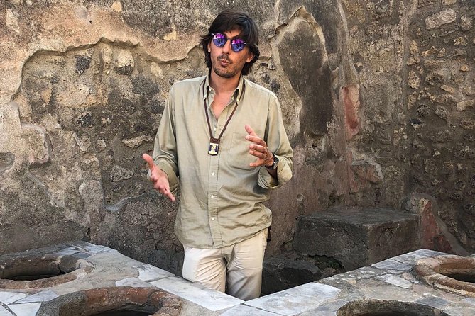 3-Hours Private Walking Tour in Pompeii with an Archaeologist - Why a private archaeologist guide makes Pompeii click