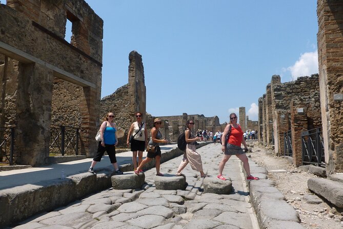 4-Day Amalfi Coast, Pompeii & Positano - Small group Tour - Where you sleep: camping village reality (and why the upgrade might matter)