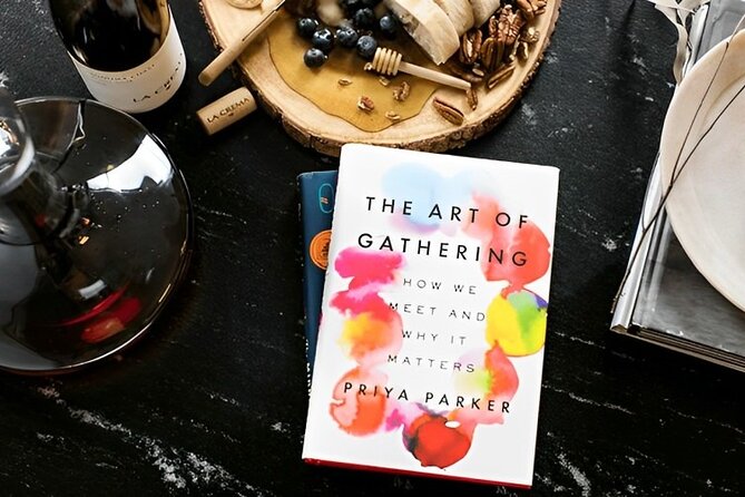 A Walking FOOD & WINE TOUR | Naples - The food setup: snacks, taralli, and the seafood cone