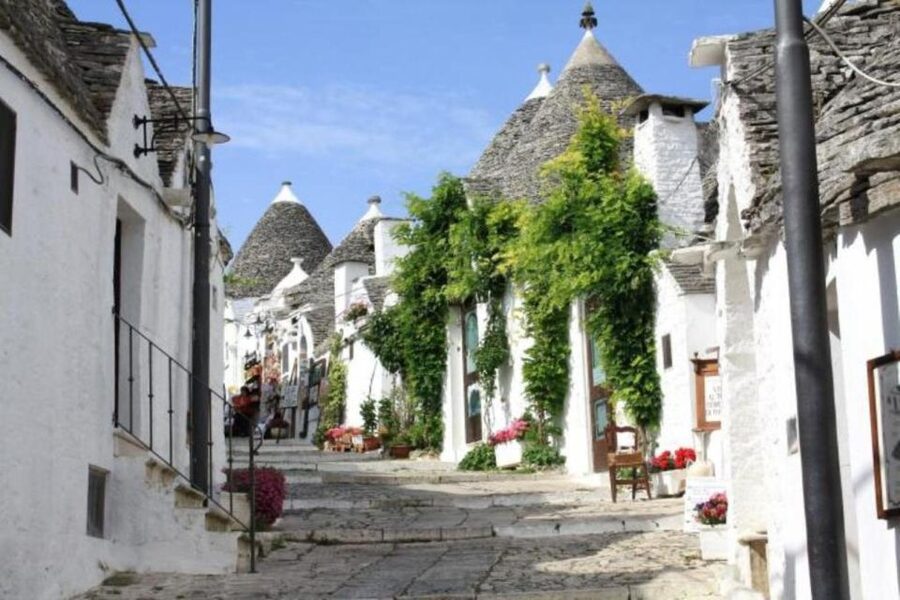 Alberobello: Full–Day Private Trulli Historical Tour - A Private Walk Through UNESCO Alberobello