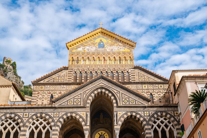 Amalfi Coast Sightseeing Bus Tour from Pompeii - Sorrento: Long Walk Time on Classic Streets