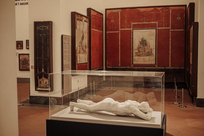 Archaeological Museum of Naples Small Group Tour with an Archaeologist - Getting there and staying comfortable when the museum has no AC