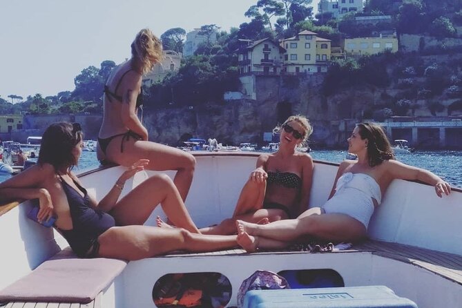 Argo Nautical Excursions - Tour of the Gulf of Naples with Snorkeling - What’s included on the boat: snacks, drinks, and gear