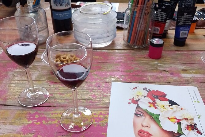 Art worshop with aperitif in Naples - Rainy-Day Reality: A Cozier Plan When Weather Turns