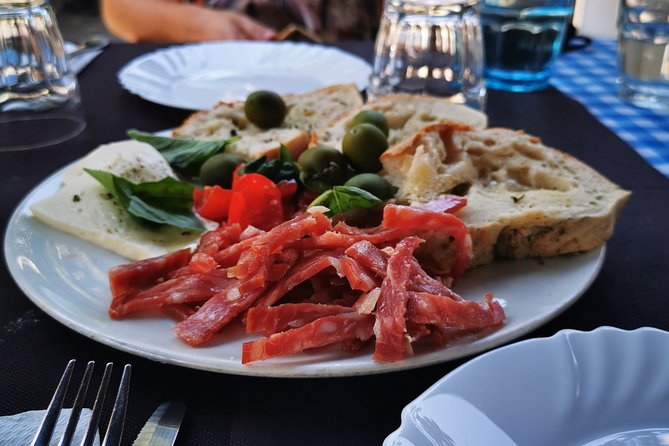 Authentic Pizza Making Class in Naples with Appetizers and Drink - Drinks, group feel, and why the class style matters
