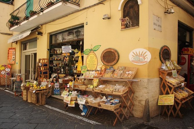 Beauty and History Tour: Positano, Sorrento, Pompeii (FullDay 8h) - Optional craft stops: what these 20-minute detours add (and when to say no)