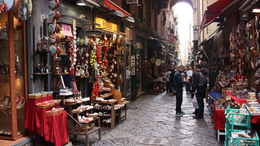 Best of Naples: Private Walking Tour with a Local - Spending a few hours with a local, not a script