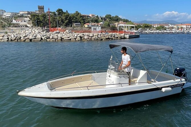 Boat Day from Naples to Capri Island or Procida - White Grotta: a quick hit with dramatic light
