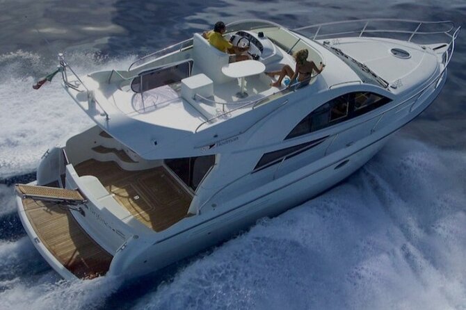 Capri Yacht Experience on board Carlina Yacht Private Tour - Key things you’ll notice on this Capri Yacht Tour