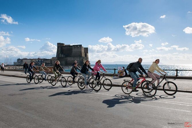 Central Naples Bike Tour - The ride style: quick explanations, real streets, real traffic