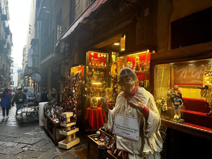 Chocolate and Pastry tasting tour in Napoli Old Town - Sfogliatella or rum baba: the right kind of classic finish