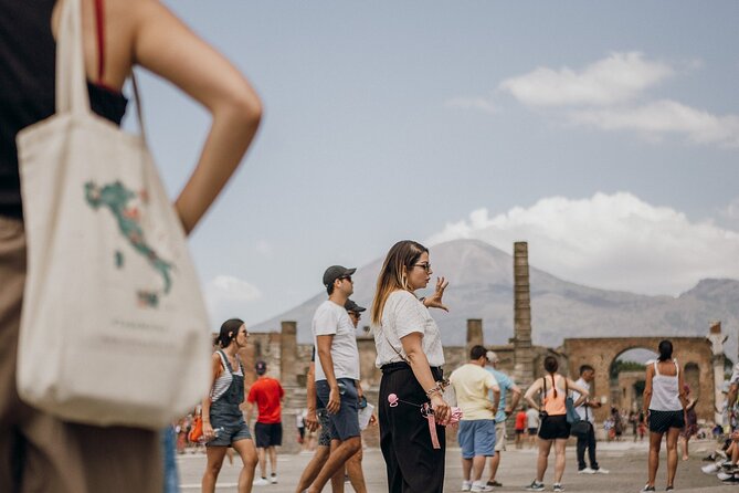 Complete Pompeii Skip the Line Tour with Archaeologist Guide - Why an archaeologist guide changes everything in Pompeii