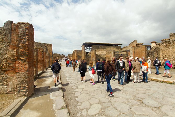 Complete Pompeii Skip the Line Tour with Archaeologist Guide - Roman Baths and Main Street: the daily-city feeling you can walk through