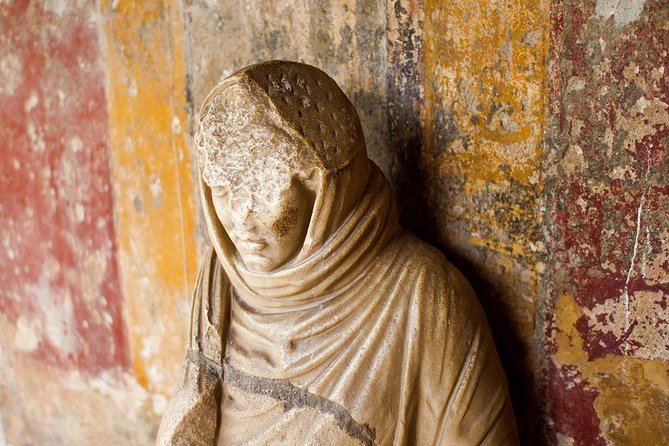 Complete Pompeii Skip the Line Tour with Archaeologist Guide - Cemeteries, commerce, and even brothel topics (age-appropriate)