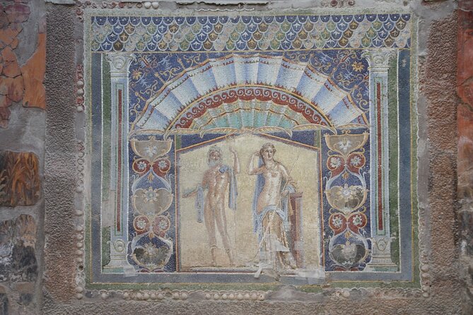 Day Trip of Pompeii, Herculaneum and Vesuvius from Naples - The Driver and Onboard Commentary: Where the Day Gets Its Shape