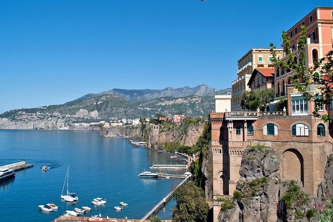 Daytrip from Naples port to Pompei, Sorrento & Positano - Meeting at Naples port: how the day starts smoothly