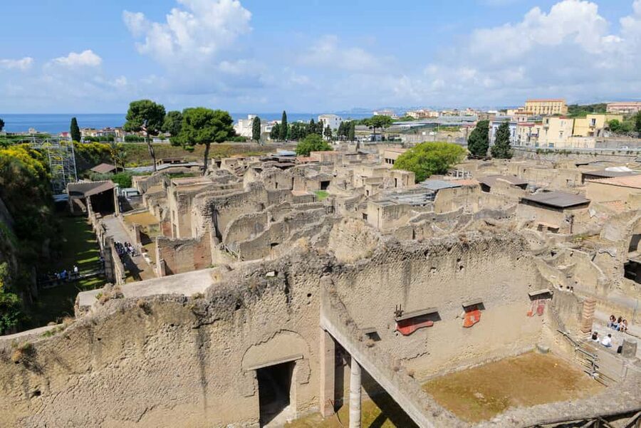 Discover Herculaneum: A guided tour of the ancient Roman city - Two Hours with an Expert Guide: What the Timing Really Does