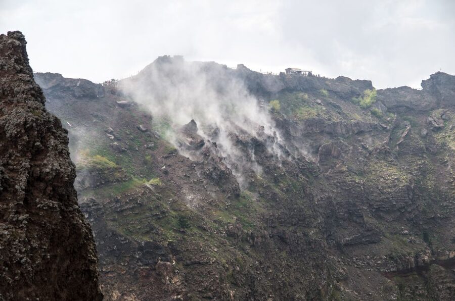 Discover Mt. Vesuvius: Private 3-Hour Tour from Pompeii - Getting Started Outside Circumvesuviana (and Why Villa dei Misteri Matters)