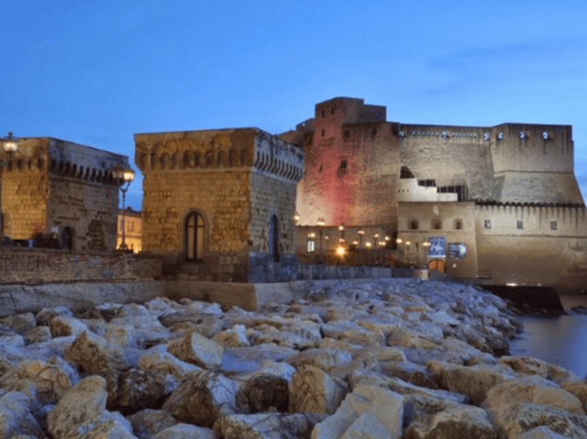 Discover Naples: Guided 3-Hour Walking Tour Through Naples - What the reviews suggest about the guide style