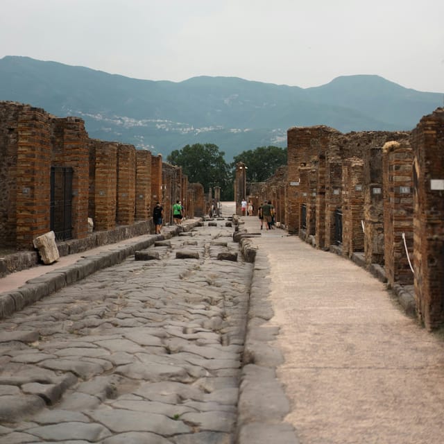 Discover Pompeii: English Walking Tour of the Buried City - Key Highlights to Know