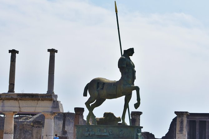 Discover the Ancient Ruins of Pompeii: Day Trip from Rome - The Naples and souvenir stops: why they happen and how to handle them