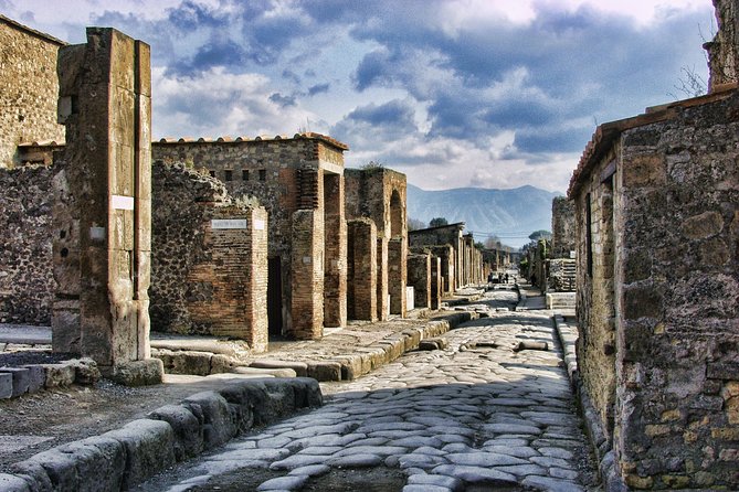 Discovering Pompeii and Herculaneum - VIP Tour with Lunch - Practical Tips That Make the Day Easier