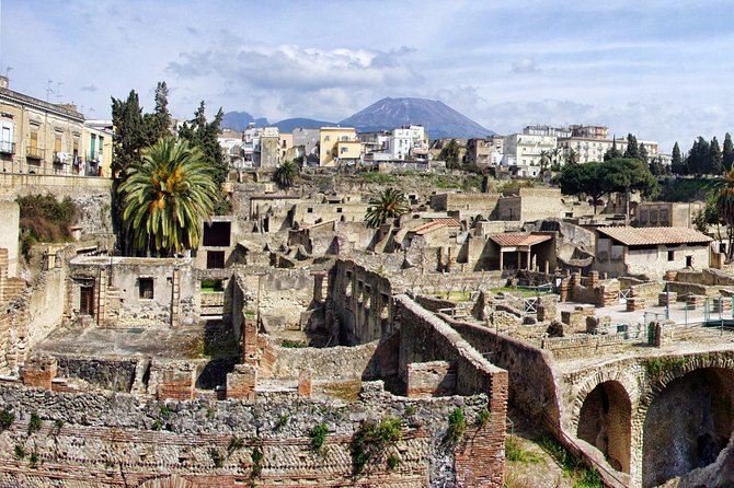 Discovering Pompeii and Herculaneum - VIP Tour with Lunch - Should You Book This VIP Pompeii and Herculaneum Tour?
