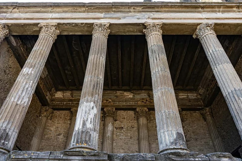 ERCOLANO: ENTRANCE TICKET - SKIP THE LINE WITH OPTIONAL TRANSFER - Inside the excavations: what to expect from the experience