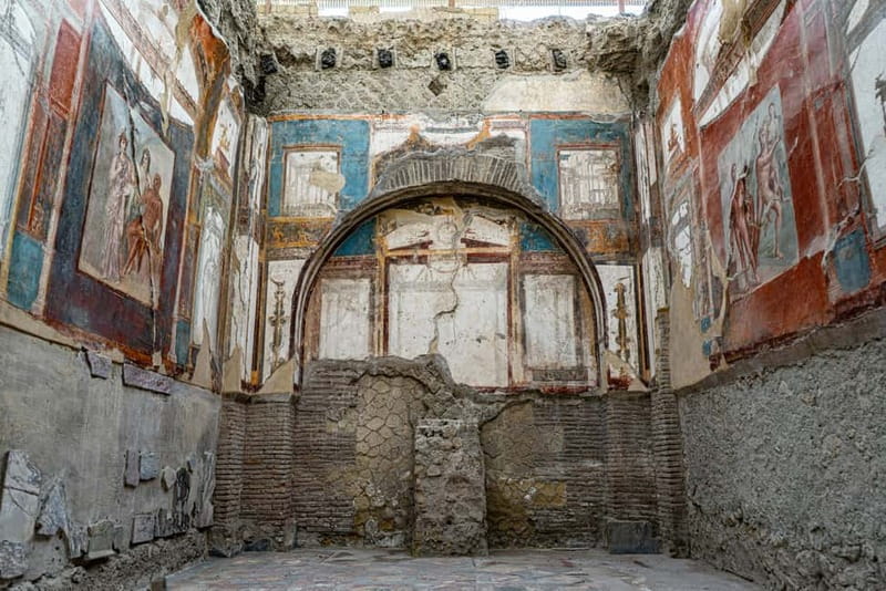 ERCOLANO: ENTRANCE TICKET - SKIP THE LINE WITH OPTIONAL TRANSFER - Getting in fast: direct priority vs. arriving the hard way