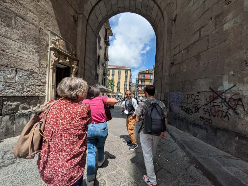 Esoteric Naples: Secrets, Ghosts & Street Food Tour - Palazzo dello Spagnolo: baroque elegance without the crowds