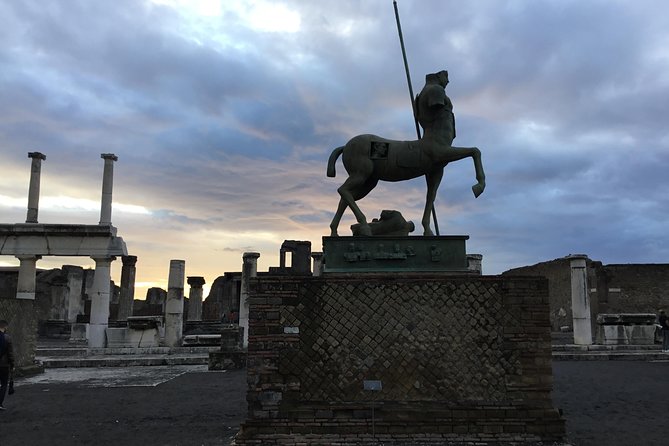 Explore and Experience Pompeii - Houses, squares, and everyday life you can picture