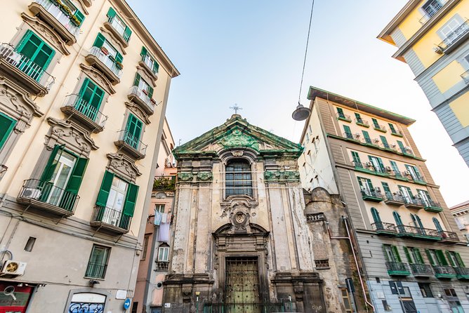 Explore Naples in 60 minutes with a Local - Royal splendor inside: where Neapolitan kings once roamed