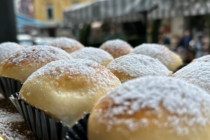 food Tour in the Spanish Quarter of Naples - Stop 3: Sonia’s limoncello shop and bruschetta pairing