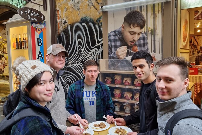 Food Tour of Naples with Davide - Stop 1: Spaccanapoli Snacks, Pizza, and Tarallo Caldo