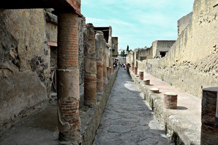 From Naples: 2-Hour Herculaneum Kid-Friendly Tour - Key points worth knowing