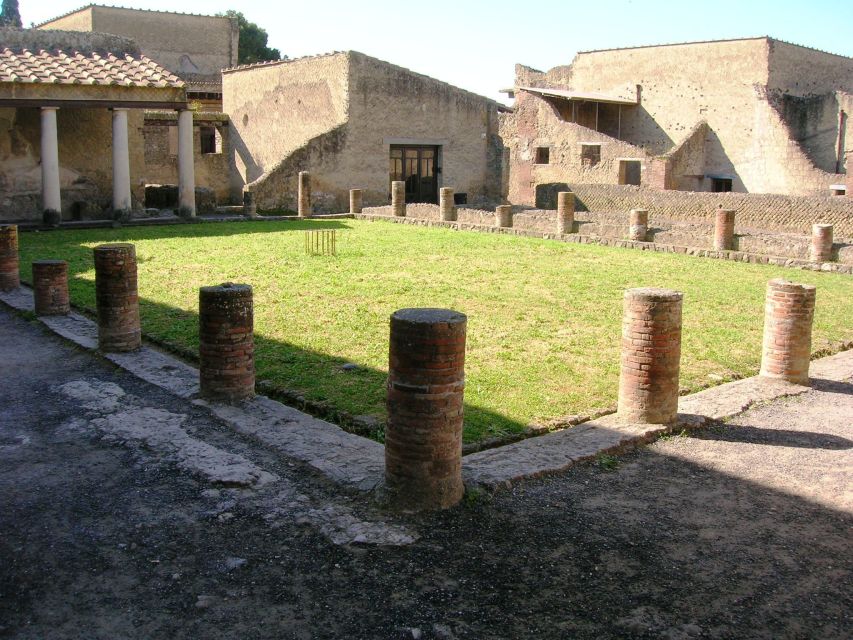 From Naples: 2-Hour Herculaneum Kid-Friendly Tour - Thermopolium: seeing where people ate