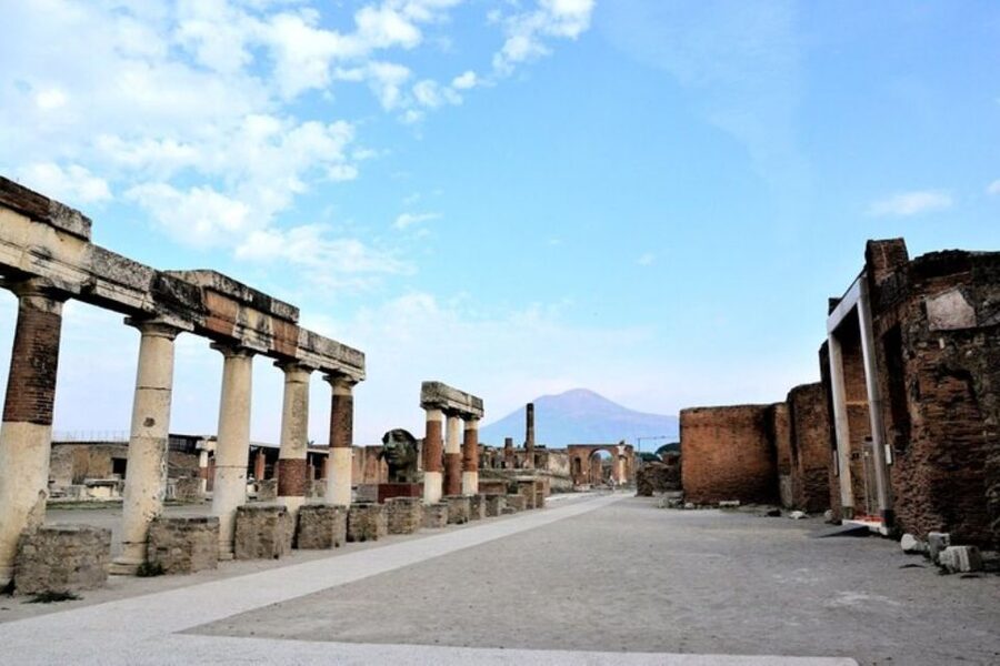 From Naples: Amalfi Coast, Sorrento, and Pompeii Tour - What to Focus on Inside Pompeii (Without Overplanning)