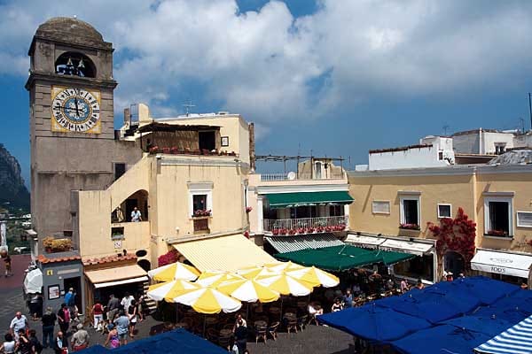 From Naples: Capri and Anacapri - Guided tour - Shopping and limoncello: use the free time like a local