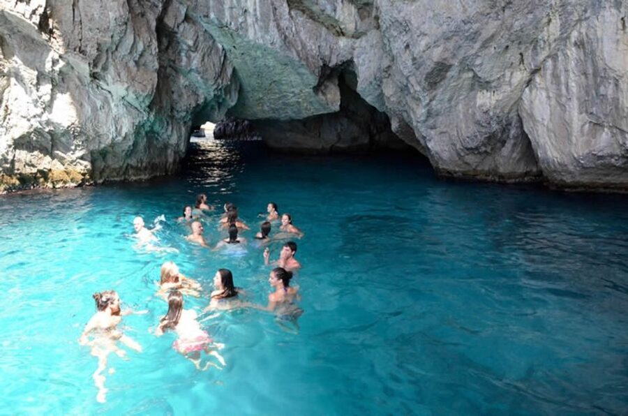 From Naples: Capri Boat Day Trip with Drinks - Exploring Capri on Your Own: How to Use 3–4 Hours
