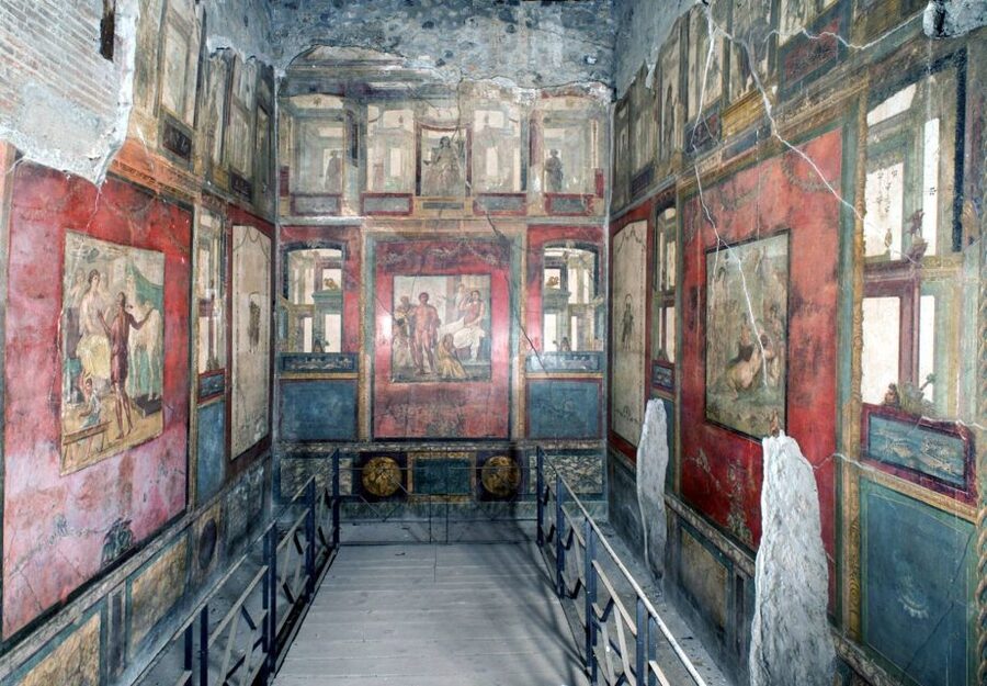 From Naples: Day Trip to Pompeii with skip the line - Baths, brothel remains, and House of the Faun: Roman life beyond the postcard