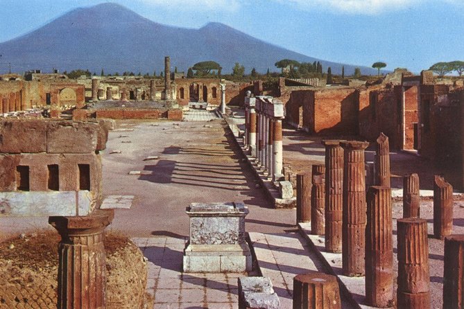 From Naples Explore Pompeii Freely with Your Personal Audioguide - What the return to Naples feels like