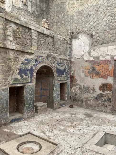 From Naples: Explore the ruins of Herculaneum and Vesuvius - From Naples to Herculaneum: why this day trip hits hard
