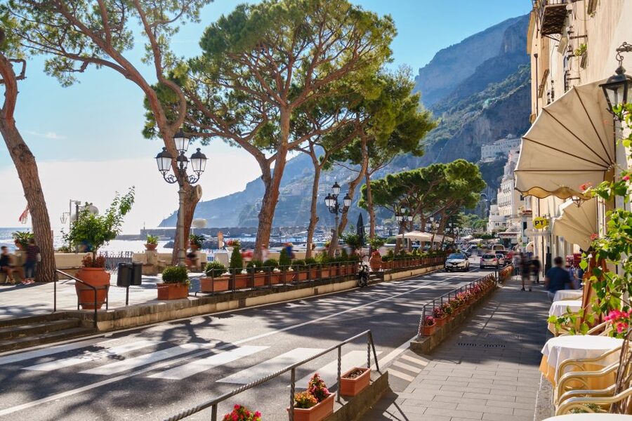 From Naples: Ferry to Amalfi and Positano - Meeting Point at Molo Beverello: The 30-Minute Rule Matters