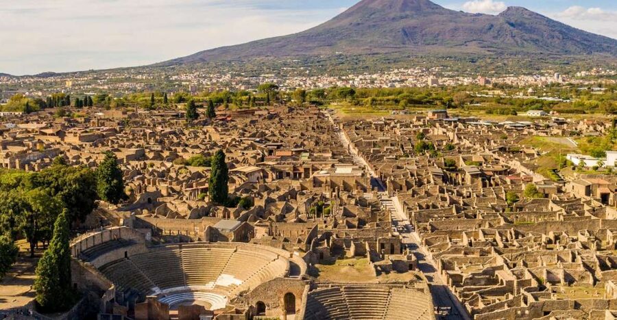 From Naples: Guided Pompei & Mount Vesuvius with Pizza Lunch - Pompeii and Vesuvius: a sharp 7-hour snapshot from Naples