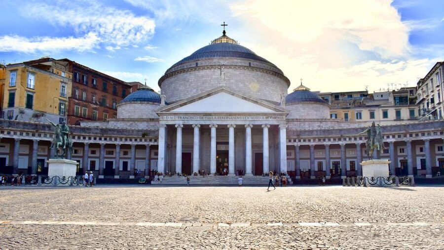 From Naples: Half-Day City Walking & Bus Tour Gulf of Naples - Guides can make or break the experience