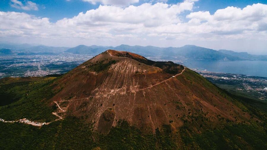 From Naples or Pompeii: Vesuvius Transfer and Entry Ticket - The smartphone reality: download before you go